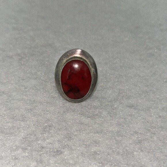 Sterling Silver Red Turquoise Native American South Western Style Ring - Size 8 - Picture 1 of 4